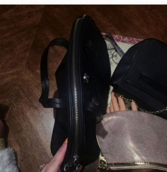 🍁🍂VERY RARE VINTAGE BETSEY JOHNSON SKULL SATCHEL - Picture 5 of 8